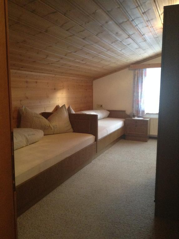 Ferienwohnung Haus Bergheimat Kappl  Zimmer foto