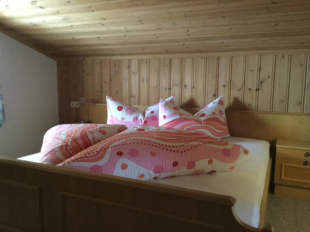 Ferienwohnung Haus Bergheimat Kappl  Zimmer foto